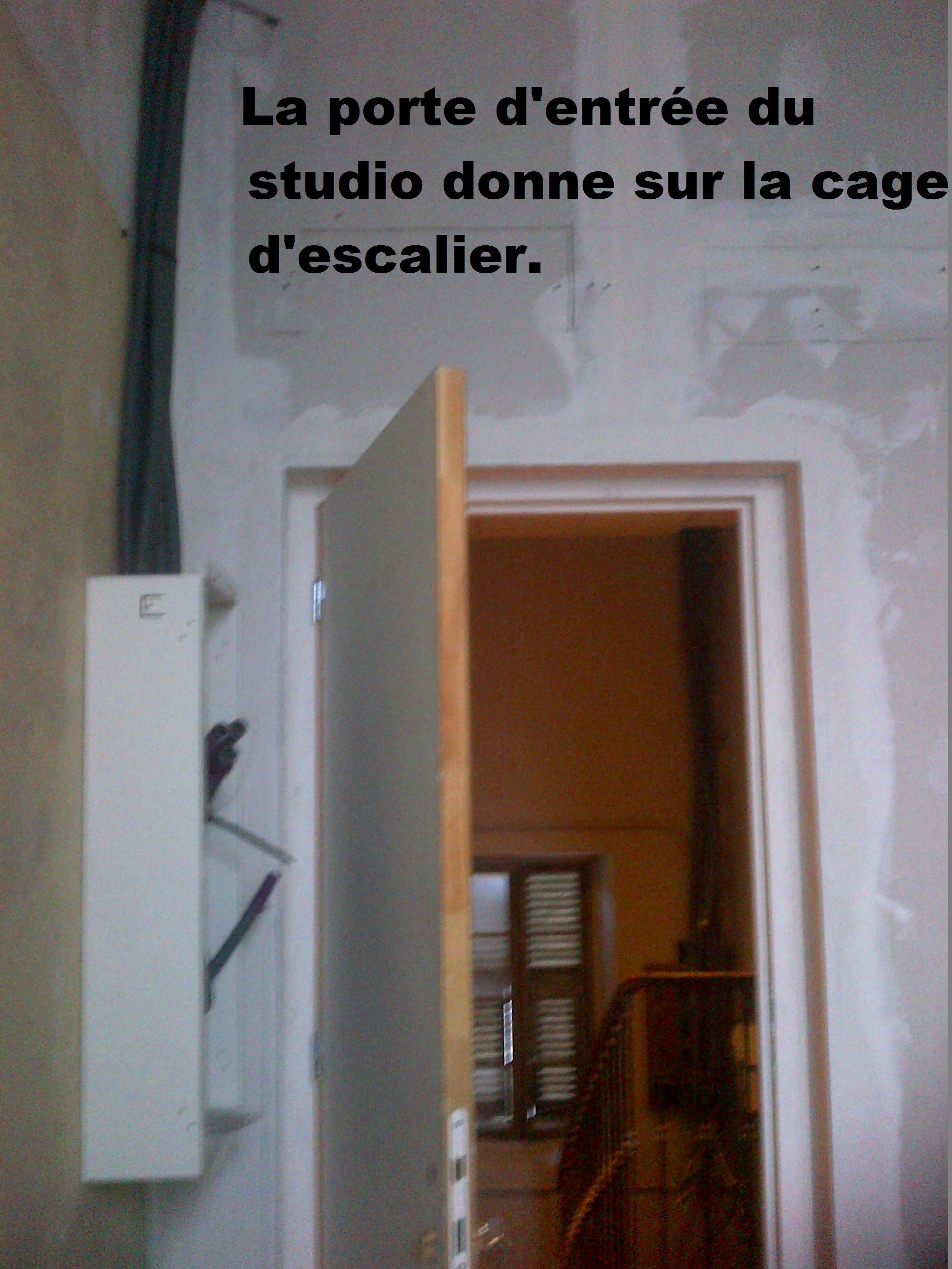 porte d'entrée studio Saint André de La Roche