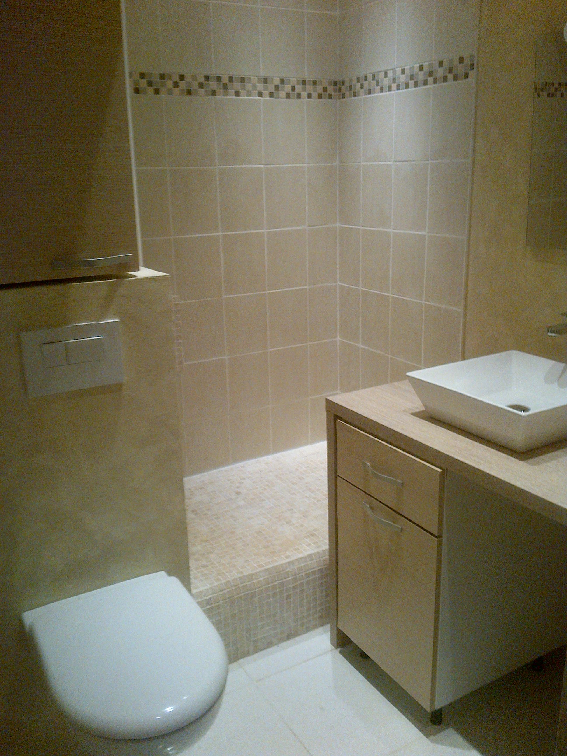 Salle de bain moderne de mon studio